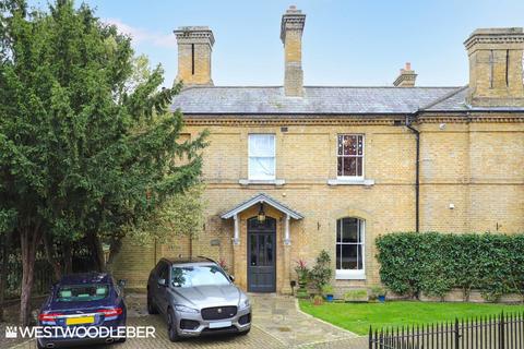 undefined, Hoddesdon EN11