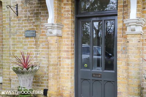 undefined, Hoddesdon EN11