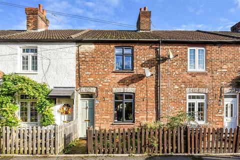 32 Albany Road, Andover, SP10 3EZ