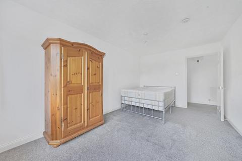 7 Tauheed Close, London, N4 2FQ
