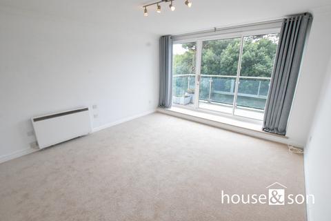 97 Admirals Walk, Bournemouth, BH2 5HF