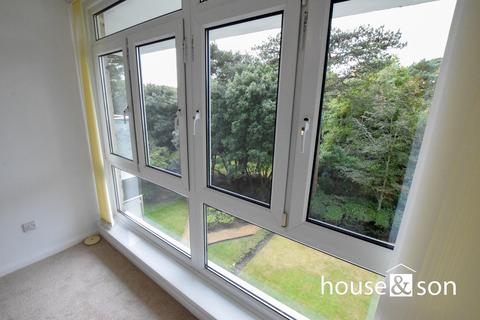 97 Admirals Walk, Bournemouth, BH2 5HF