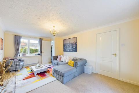 11 Lavender Close, Attleborough, NR17 2PZ