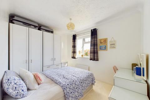 11 Lavender Close, Attleborough, NR17 2PZ