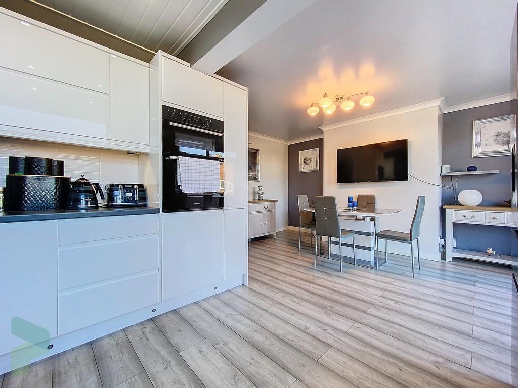 Open Plan Fully Fitted Kitchen and Dining Area