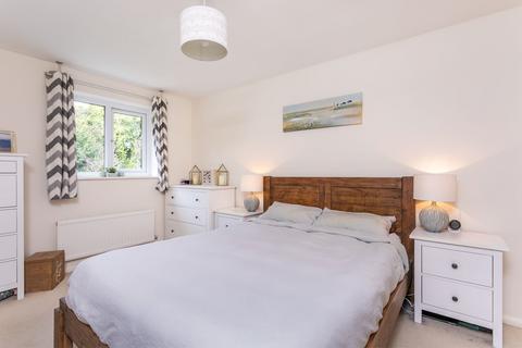 65 Honeysuckle Close, Winchester, SO22 4QQ