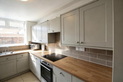 7 bedroom terraced house to rent, Longbrook Street, Exeter EX4
