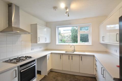 3 bedroom terraced house to rent, Semley Road, Brighton