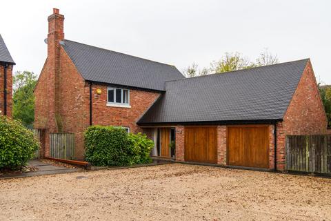 4 bedroom detached house for sale, Cottons Way, Oakthorpe, DE12