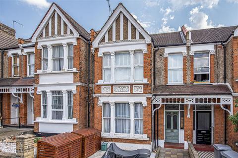 3 bedroom flat to rent, Lushington Road, London, NW10