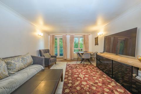 1 bedroom flat for sale, Finch Lodge, Admiral Walk, London