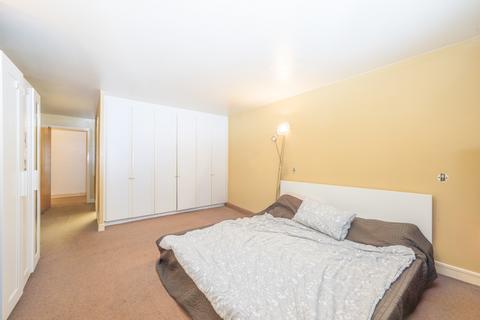 1 bedroom flat for sale, Finch Lodge, Admiral Walk, London