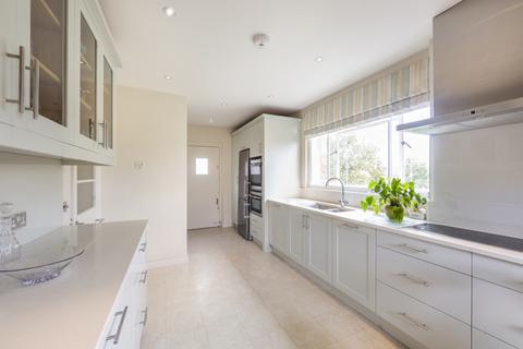 4 bedroom flat for sale, Fairacres, Roehampton Lane, London