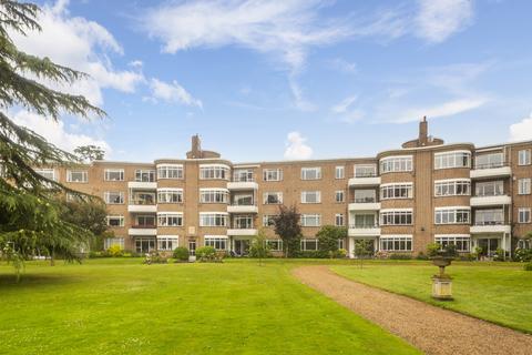 4 bedroom flat for sale, Fairacres, Roehampton Lane, London