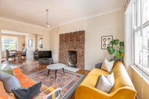 1 bedroom flat for sale, Haverstock Hill, Belsize Park, London