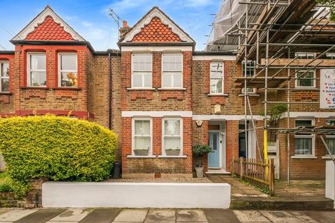 26 North Road, Richmond, TW9 4HA