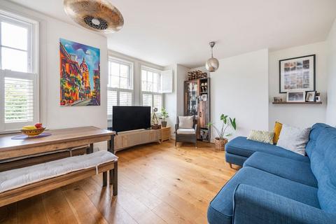 26 North Road, Richmond, TW9 4HA