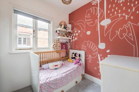 26 North Road, Richmond, TW9 4HA