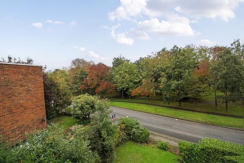 2 bedroom flat for sale, Chislehurst Road, Sidcup DA14