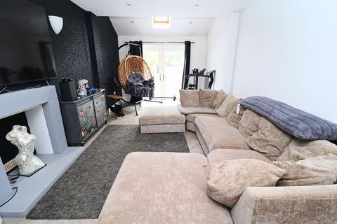 5 bedroom detached house for sale, Stafford Road, Walsall