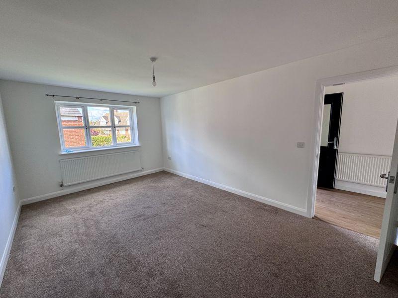 Dining room/ bedroom