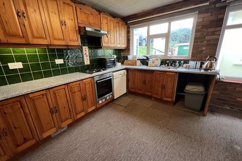 4 bedroom detached bungalow for sale, 39 Main Road, Ogmore-By-Sea, Vale of Glamorgan CF32 0PD