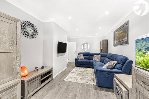 193 Coombfield Drive, Dartford, DA2 7LF