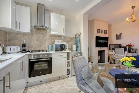 84b Beulah Road, Thornton Heath, CR7 8JF