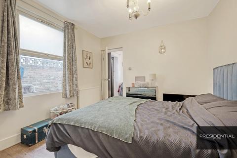 84b Beulah Road, Thornton Heath, CR7 8JF