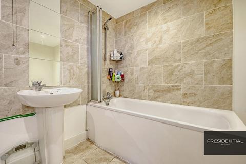 84b Beulah Road, Thornton Heath, CR7 8JF