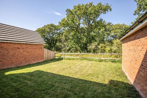 5 bedroom detached house for sale, Nuthatch Lane, Sayers Common