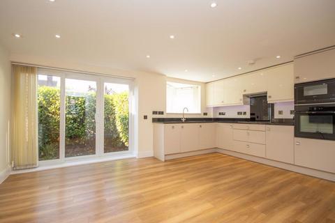 2 bedroom apartment for sale, Hutton Road, Brentwood CM15