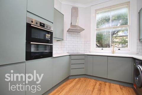 2 bedroom flat to rent, First Avenue, Hove