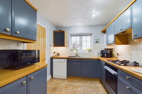 3 bedroom end of terrace house for sale, Tadworth