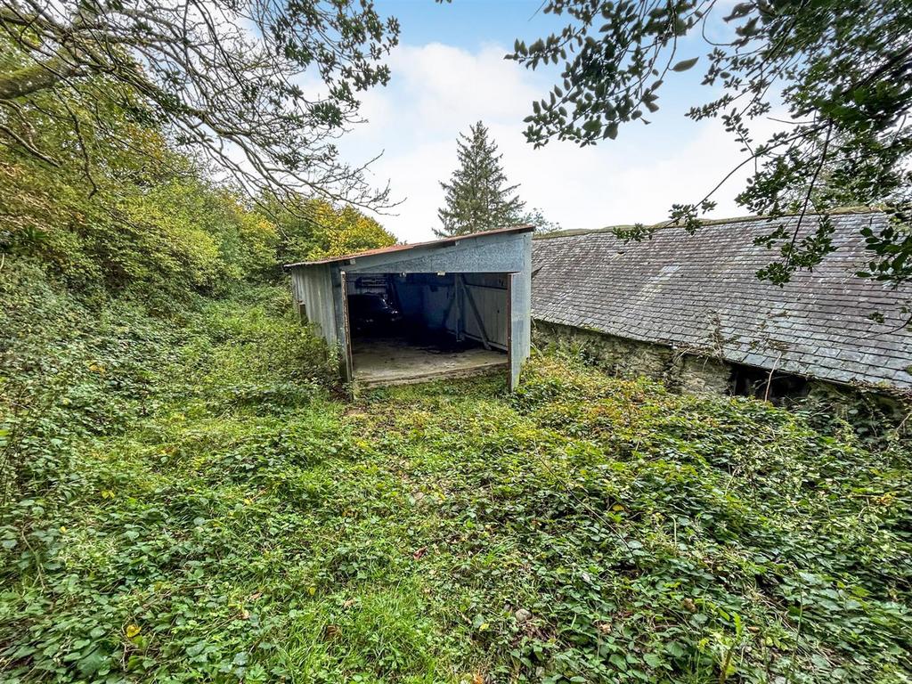 Steel Barn To The Rear