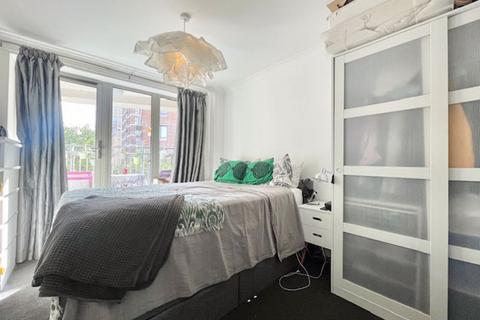 1 bedroom apartment to rent, Westmoreland Road, SE17