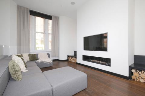 2 bedroom flat for sale, Green Street, London W1K