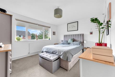 20 Lydd Close, Sidcup, DA14 6RH
