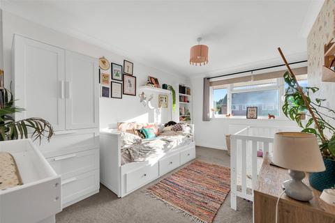 20 Lydd Close, Sidcup, DA14 6RH