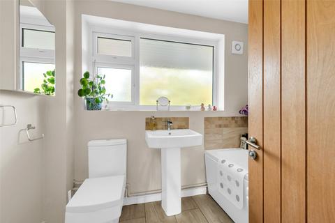 20 Lydd Close, Sidcup, DA14 6RH