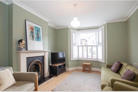 15 East Road, Kingston Upon Thames, KT2 6EJ