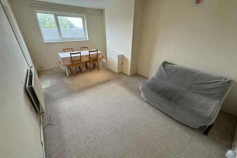 2 bedroom apartment for sale, Hazelmere Road, Northolt