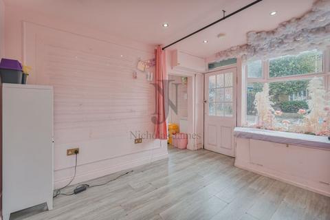 Property to rent, High Street, Southgate N14