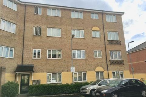 2 bedroom apartment for sale, Culpepper Close, Upper Edmonton, London N18