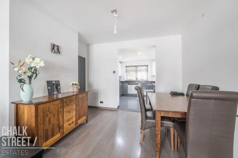 13 Harlow Road, Rainham, RM13 7UL