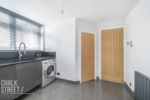 13 Harlow Road, Rainham, RM13 7UL