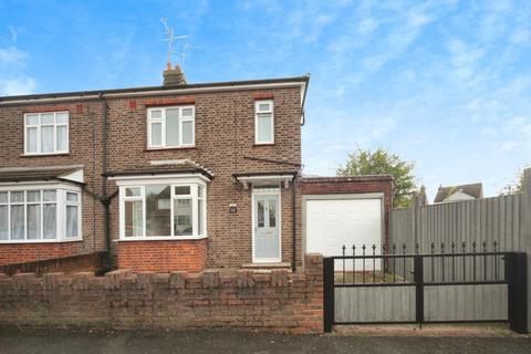 3 bedroom semi-detached house to rent, Dunstable LU5