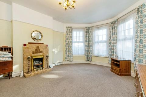 2 bedroom flat to rent, Nightingale Lane, N8