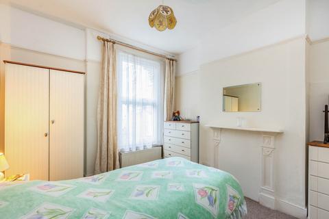 2 bedroom flat to rent, Nightingale Lane, N8