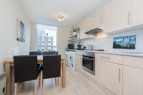 2 bedroom flat to rent, Eagle Heights, London